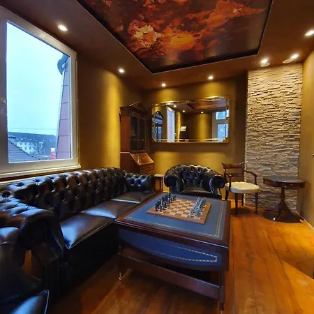 Goldhand Chill Point